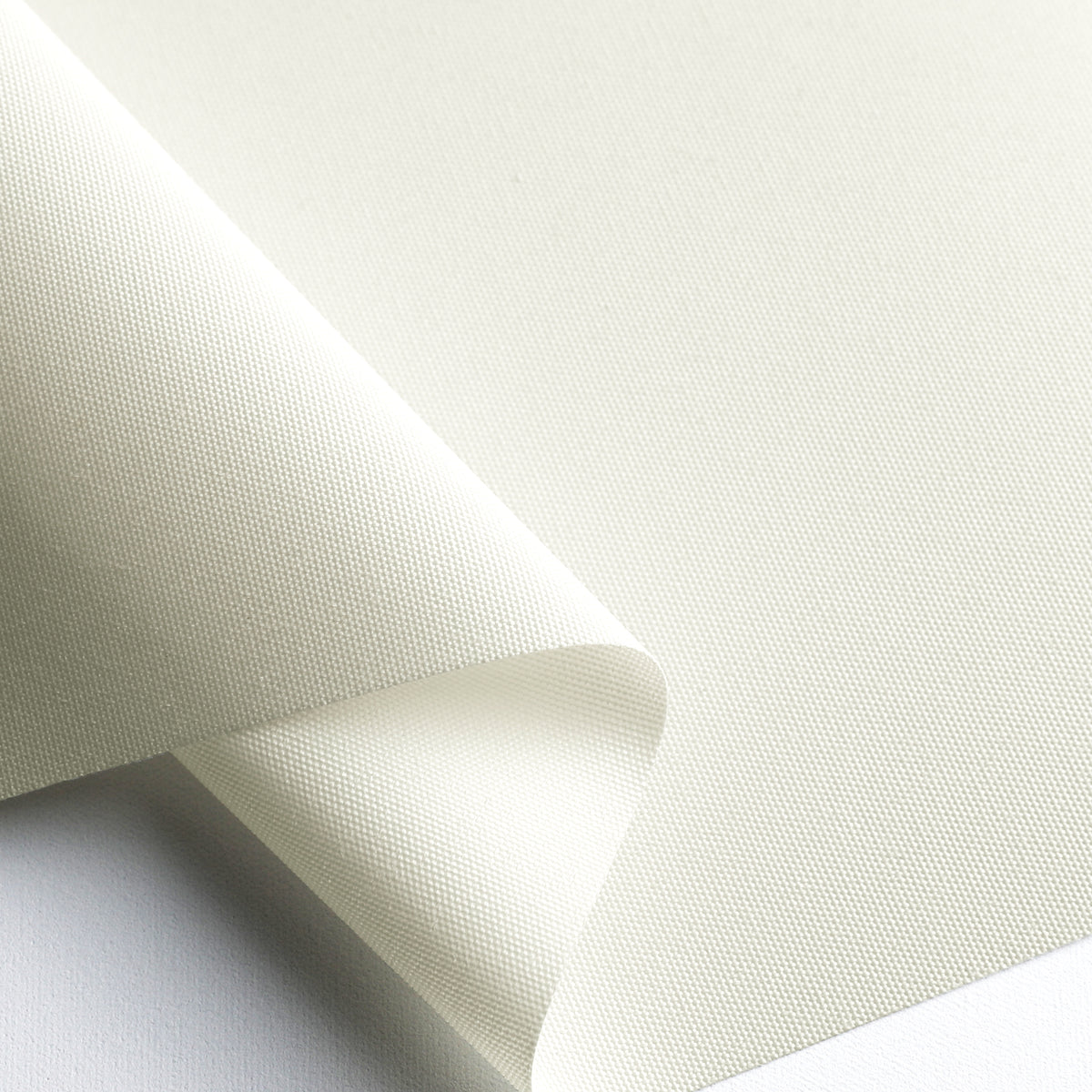 Tam Snow Short Light Filtering Roller Shades