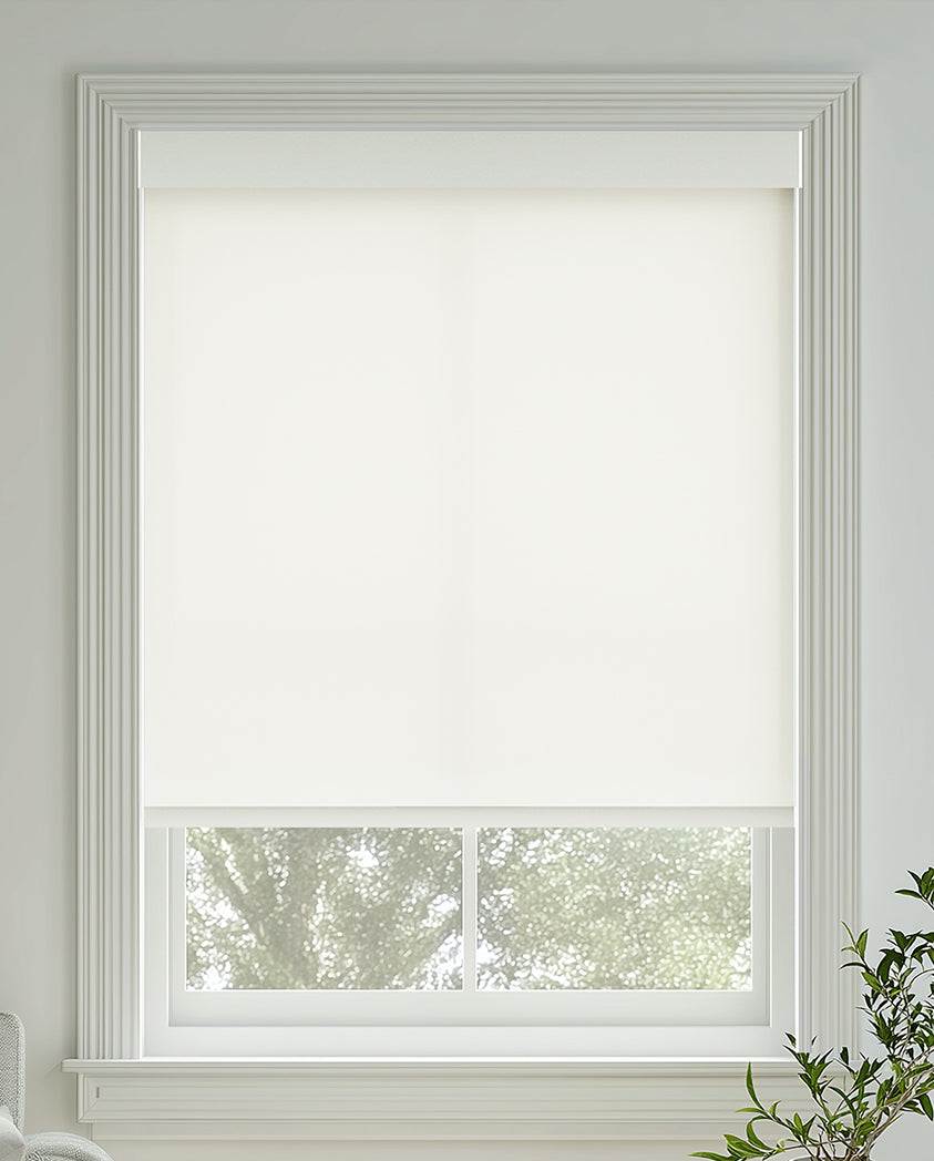 Tam Snow Short Light Filtering Roller Shades