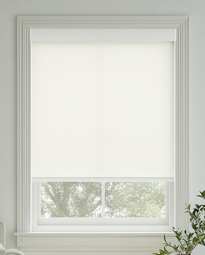Tam Snow Short Light Filtering Roller Shades